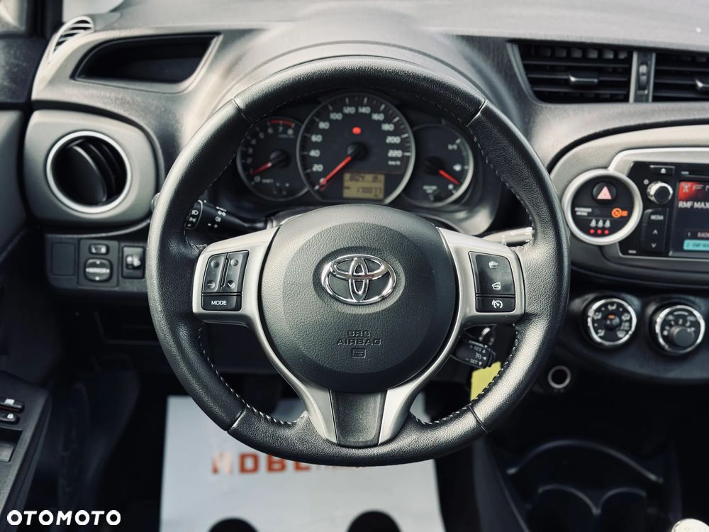 Toyota Yaris 1.33 VVT-i Lounge - 22