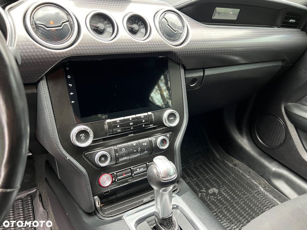 Ford Mustang 2.3 EcoBoost - 19