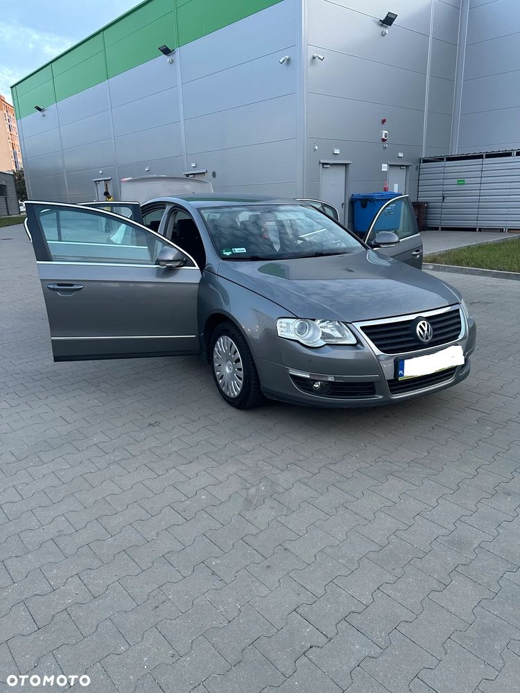 Volkswagen Passat - 14