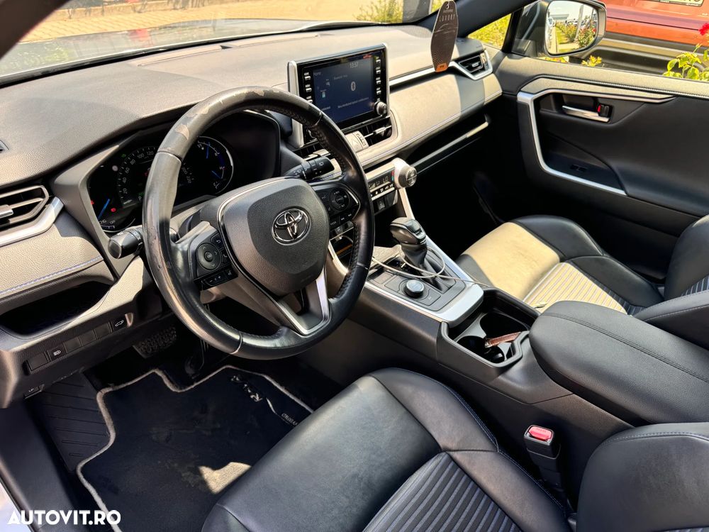 Toyota RAV4 - 11