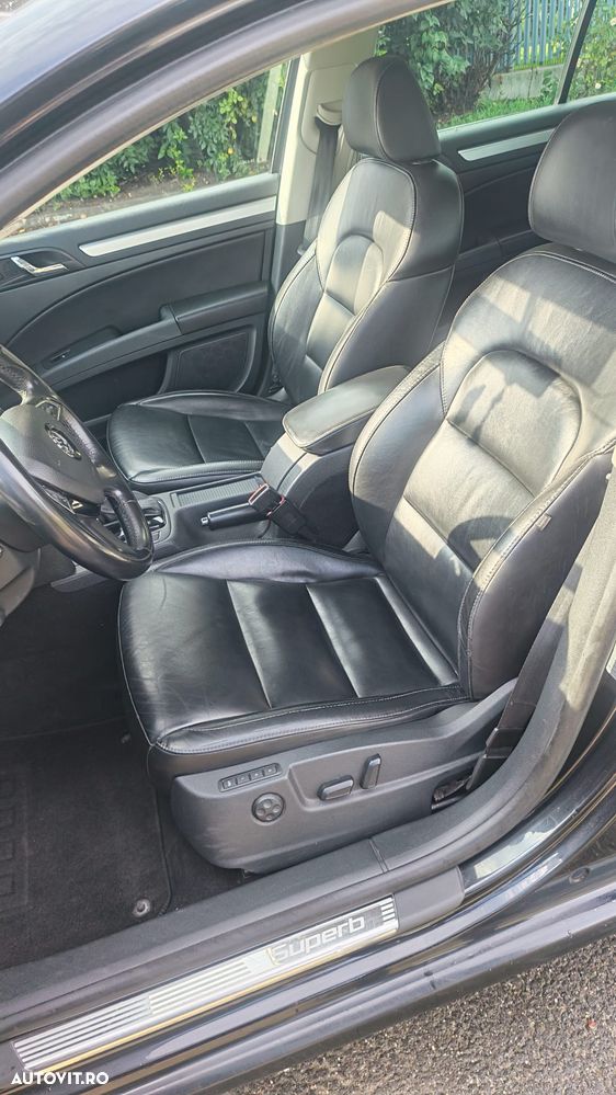 Skoda Superb 2.0 TDI Active DSG - 8