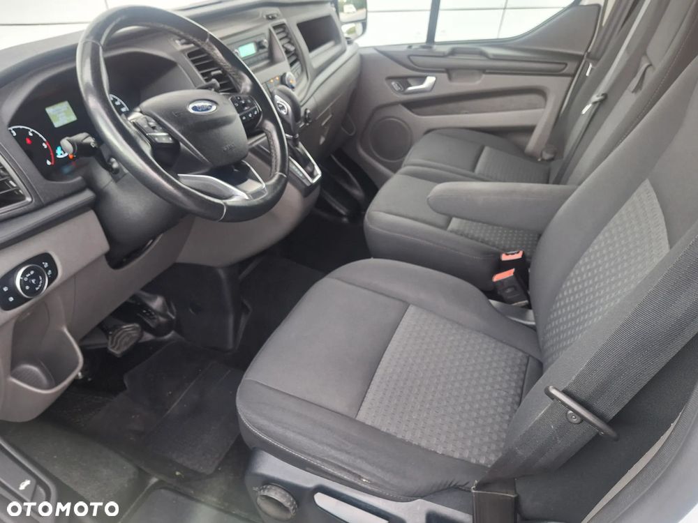 Ford TRANSIT CUSTOM - 26