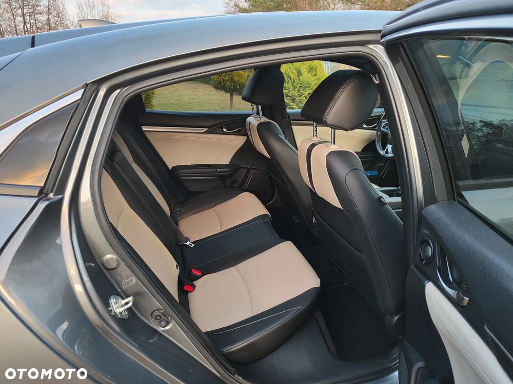 Honda Civic 1.6 i-DTEC Executive Black Edition - 33