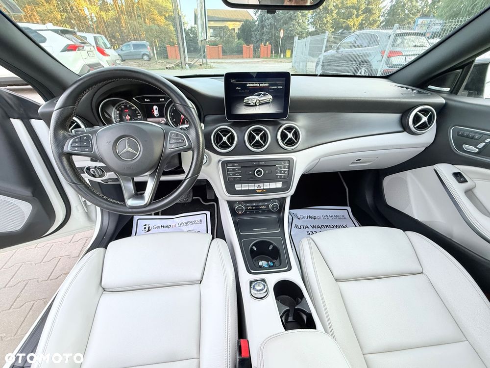 Mercedes-Benz CLA - 10