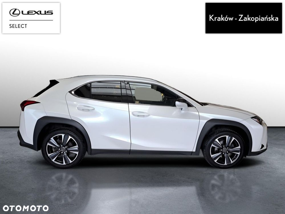 Lexus UX - 7