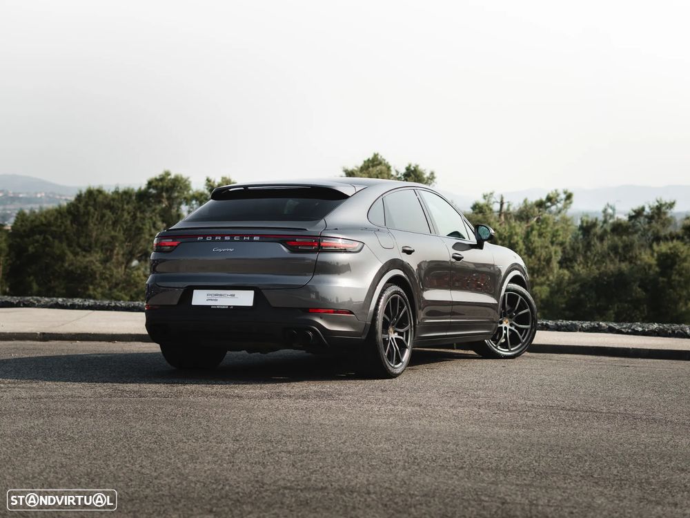 Porsche Cayenne Coupé E-Hybrid - 7