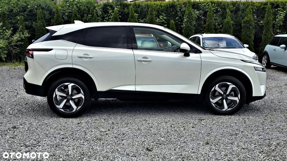 Nissan Qashqai 1.3 DIG-T MHEV N-Connecta Xtronic - 4