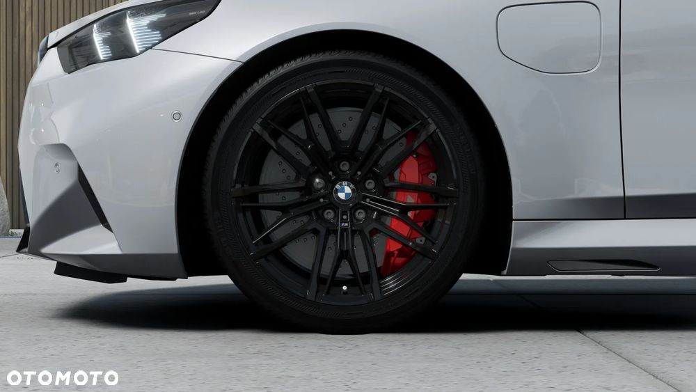 BMW M5 xDrive - 4