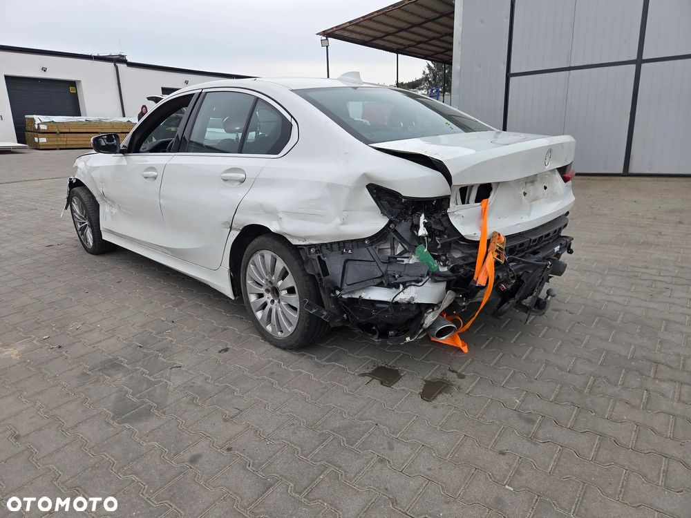 BMW Seria 3 320d xDrive Edition M Sport Shadow - 4