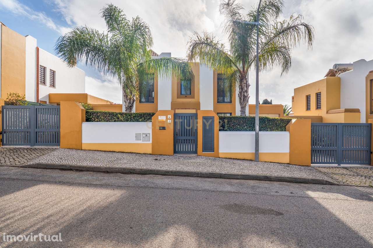 Moradia Unifamiliar de Prestígio | Guia – Albufeira | T4 | Piscina | J - Grande imagem: 2/40