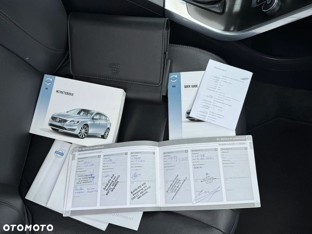 Volvo V60 D2 Summum - 35