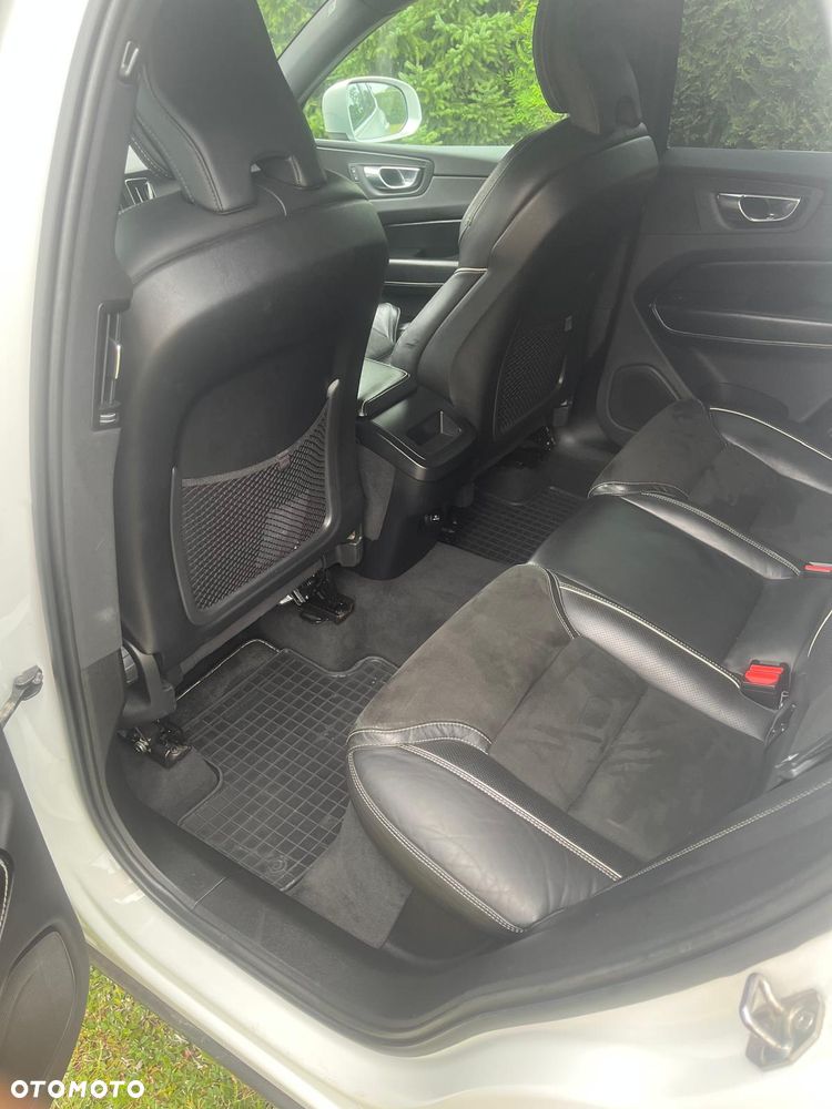 Volvo XC 60 D3 R-Design - 11