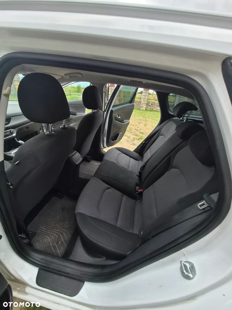 Hyundai i30 1.6 D Comfort - 6
