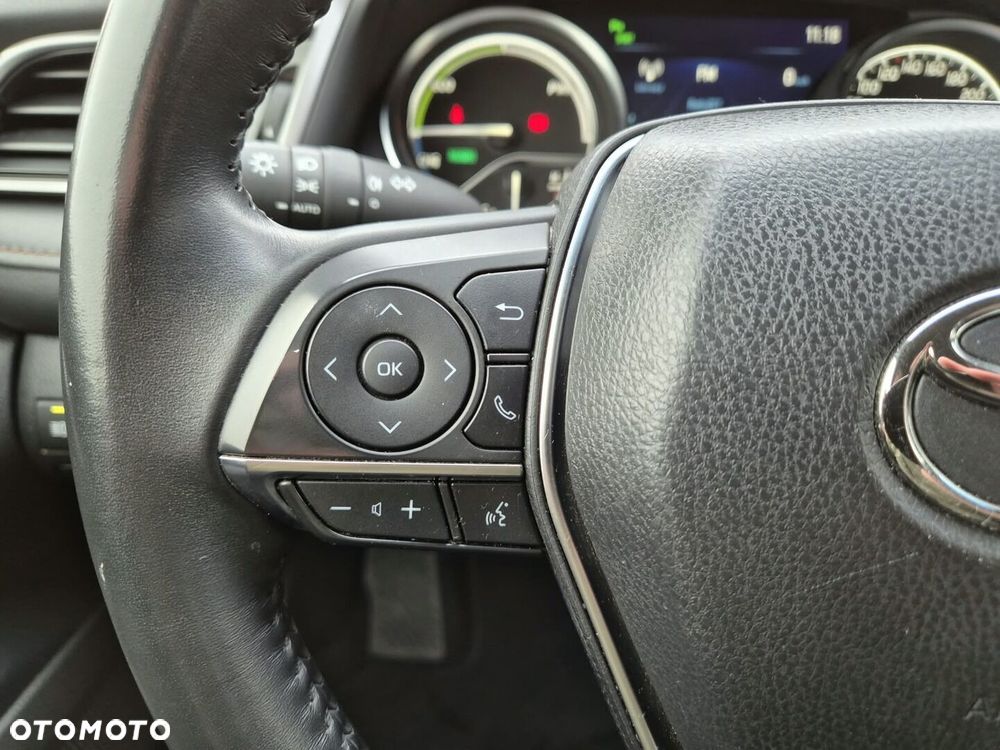 Toyota Camry 2.5 Hybrid Comfort CVT - 18