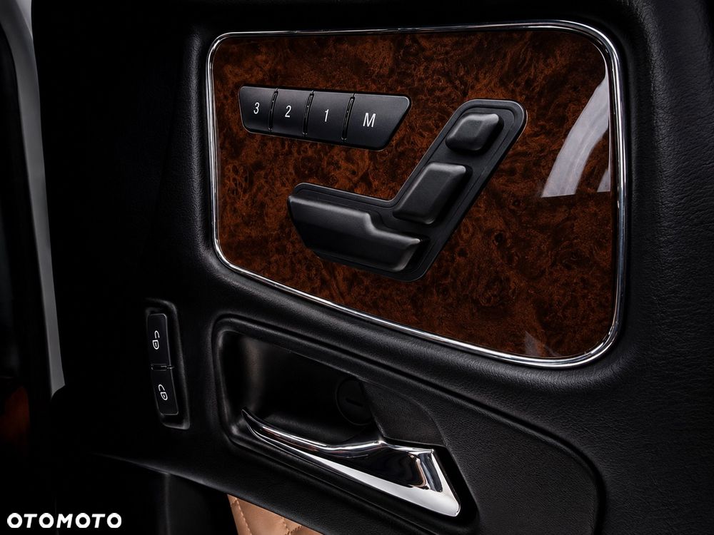 Mercedes-Benz Klasa G 63 AMG AMG SPEEDSHIFT 7G-TRONIC - 17