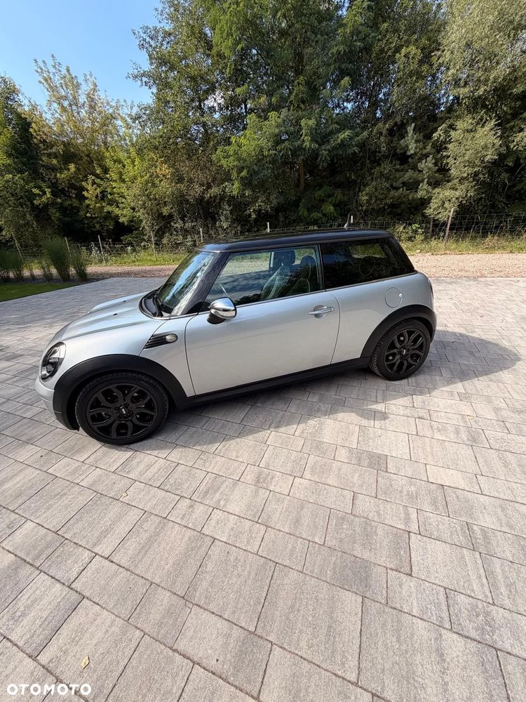 MINI Cooper Standard - 1