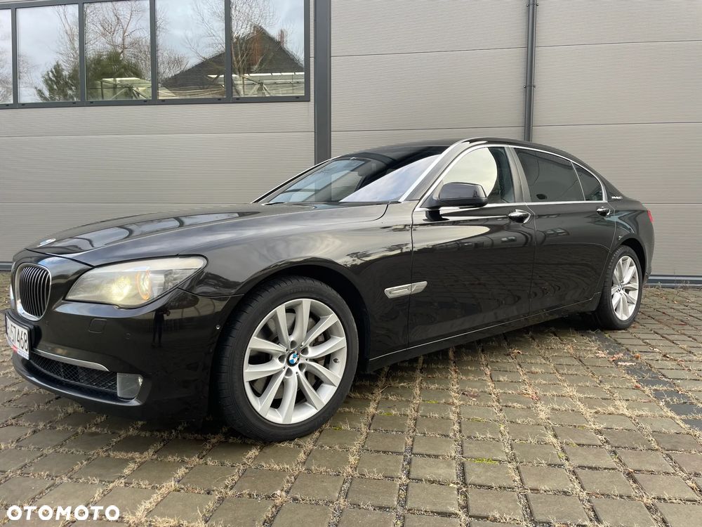 BMW Seria 7 750Li - 9