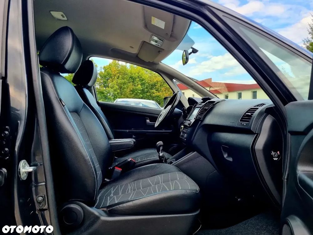 Kia Venga 1.4 CRDi L - 11