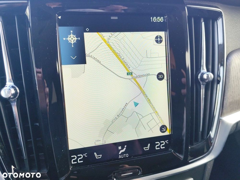 Volvo V90 Cross Country - 33