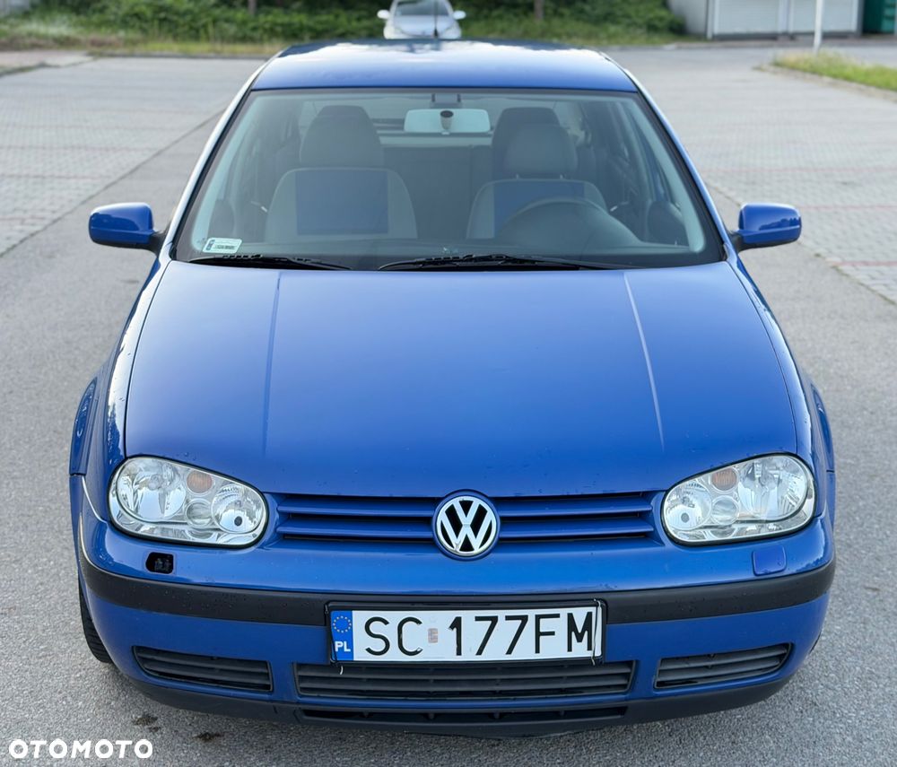 Volkswagen Golf - 2