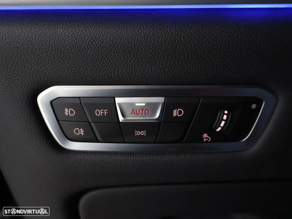 BMW X7 40 d xDrive Pack M - 18