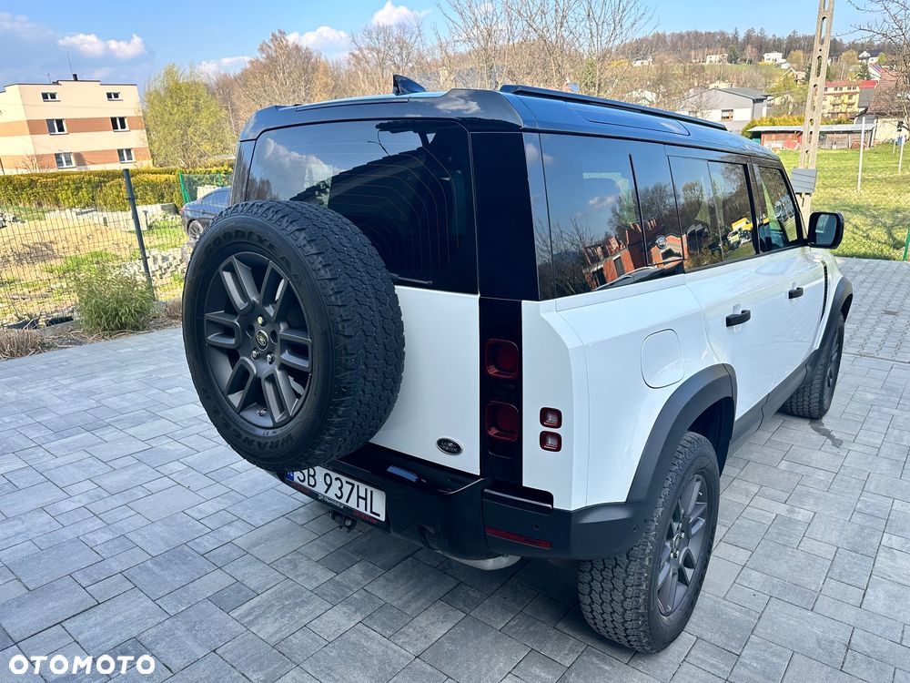 Land Rover Defender 110 D240 S - 11