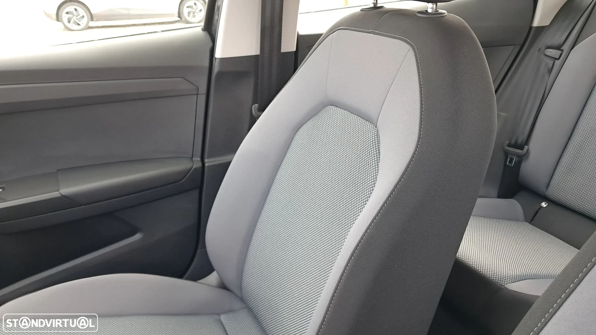 SEAT Arona 1.0 TSI Xcellence - 31