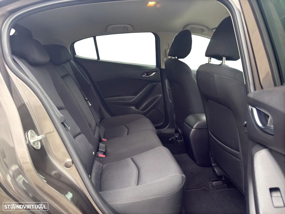 Mazda 3 Hatchback 1.5 Sky-D Excellence Pack HT Navi - 17