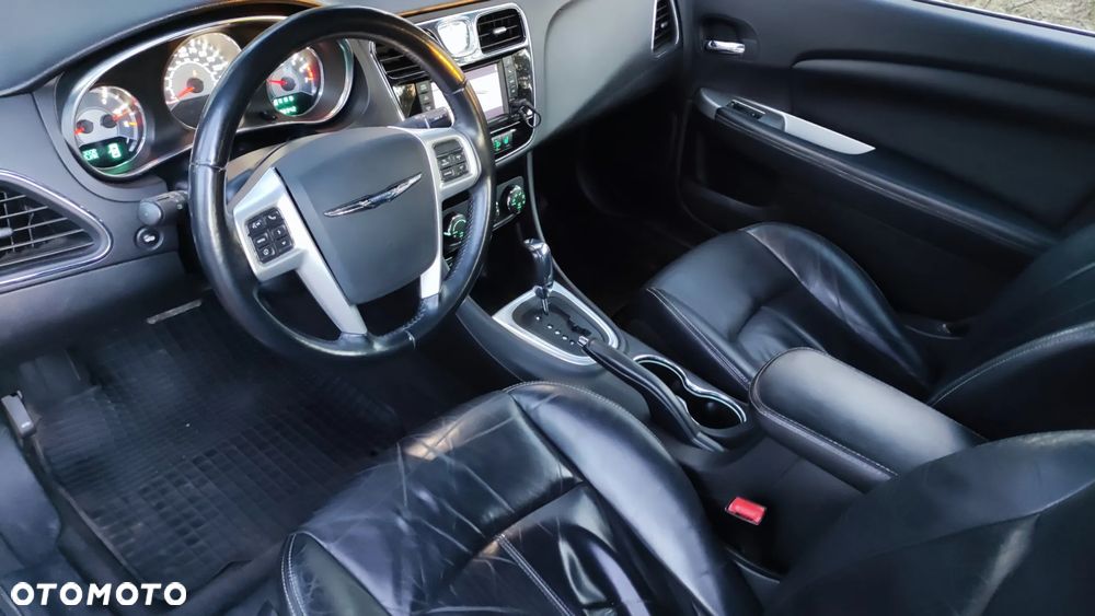 Chrysler 200 - 27