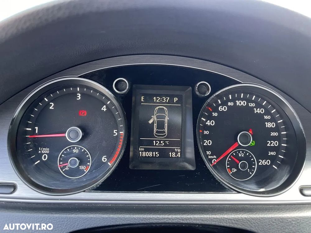 Volkswagen Passat 2.0 TDI BlueMotion Tehnology DSG Trendline - 12