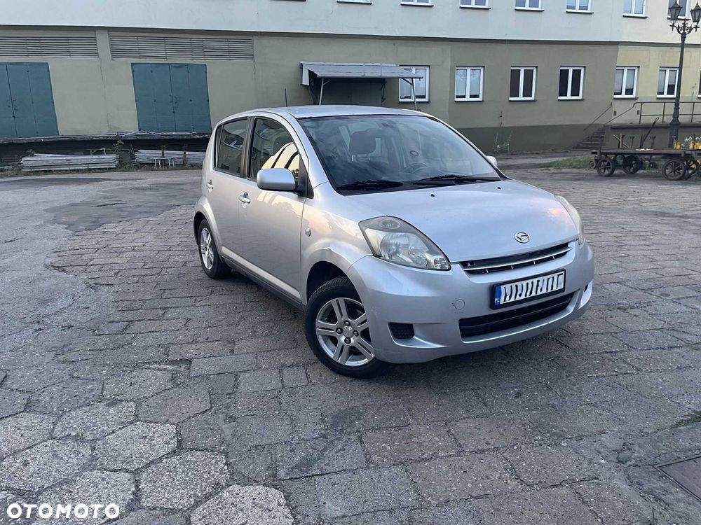 Daihatsu Sirion - 3
