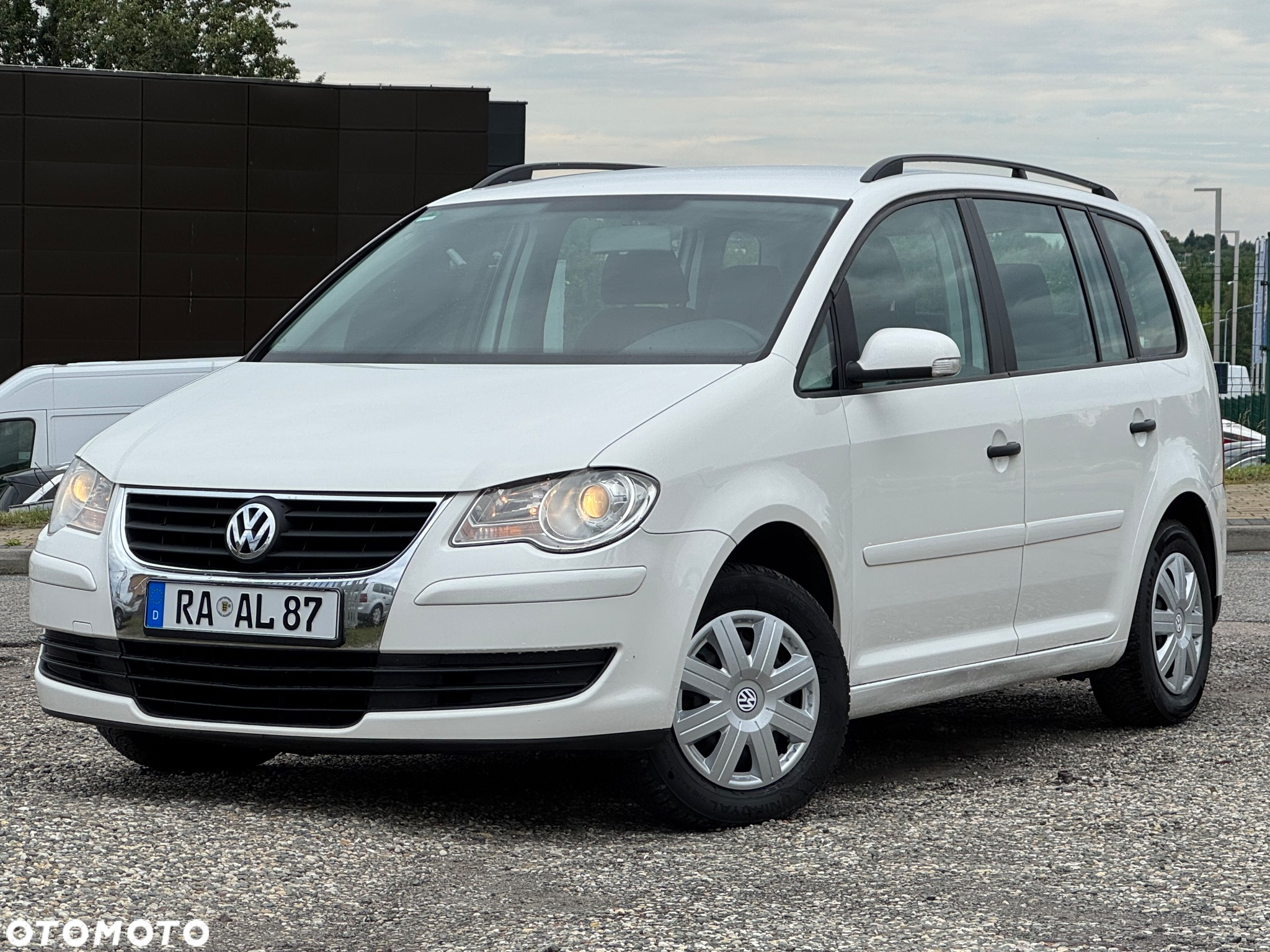 Volkswagen Touran 1.9 TDI Trendline - 4