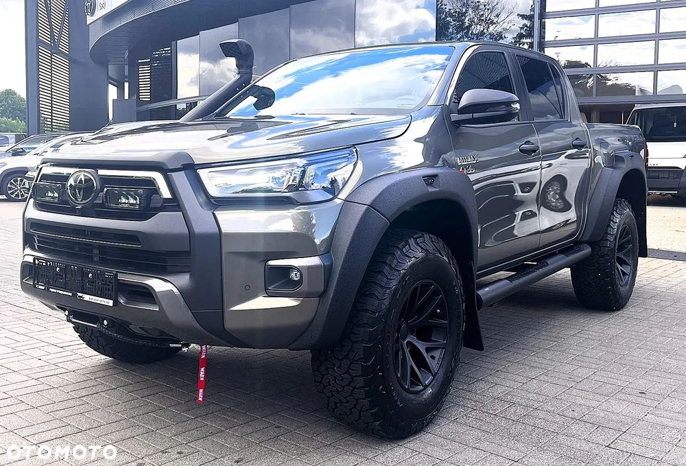 Toyota Hilux - 2