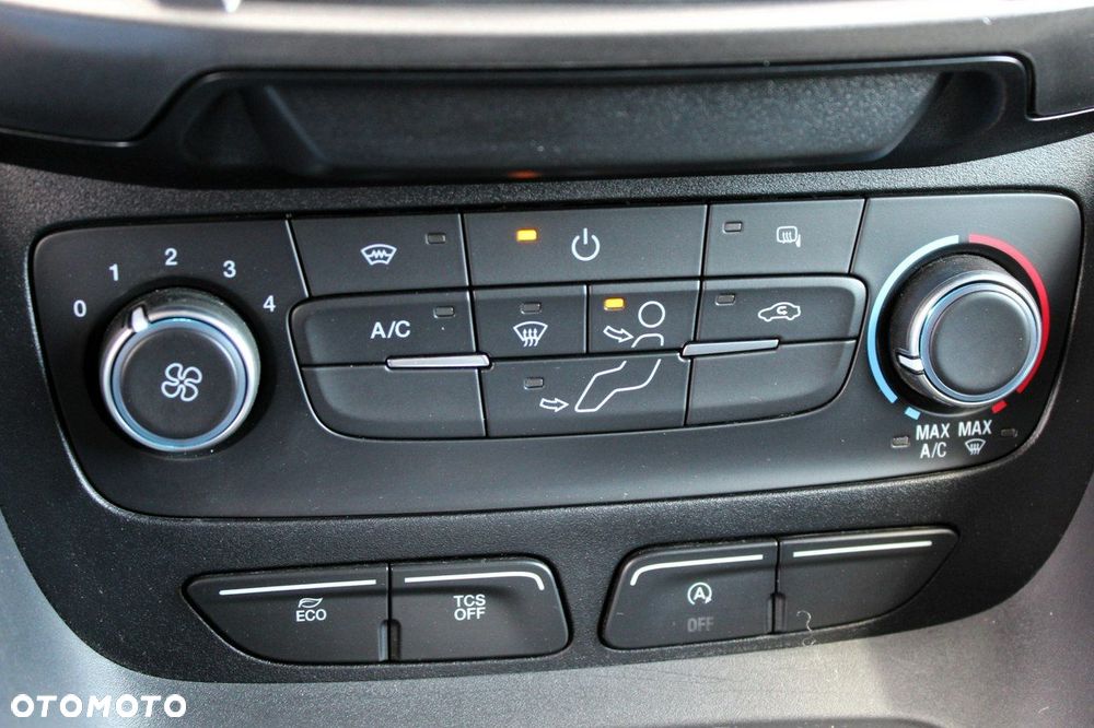 Ford Transit Connect - 16