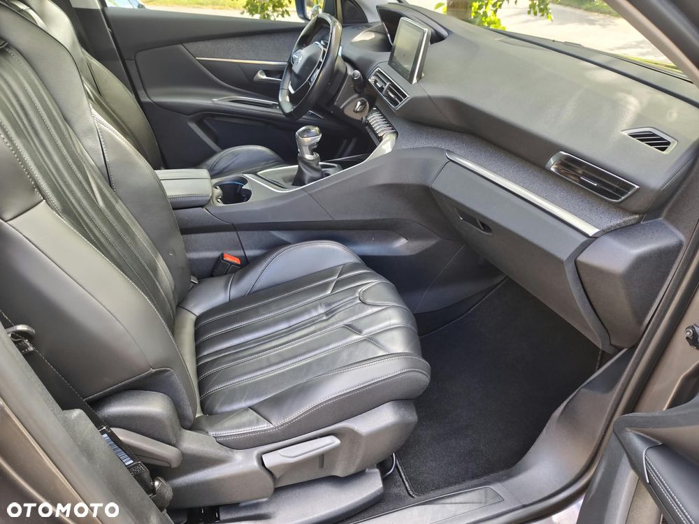Peugeot 5008 - 33