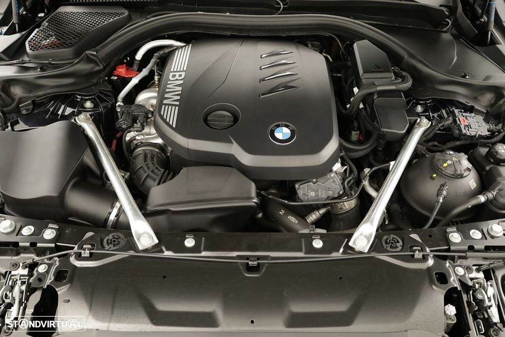 BMW 520 d Pack Desportivo M - 24