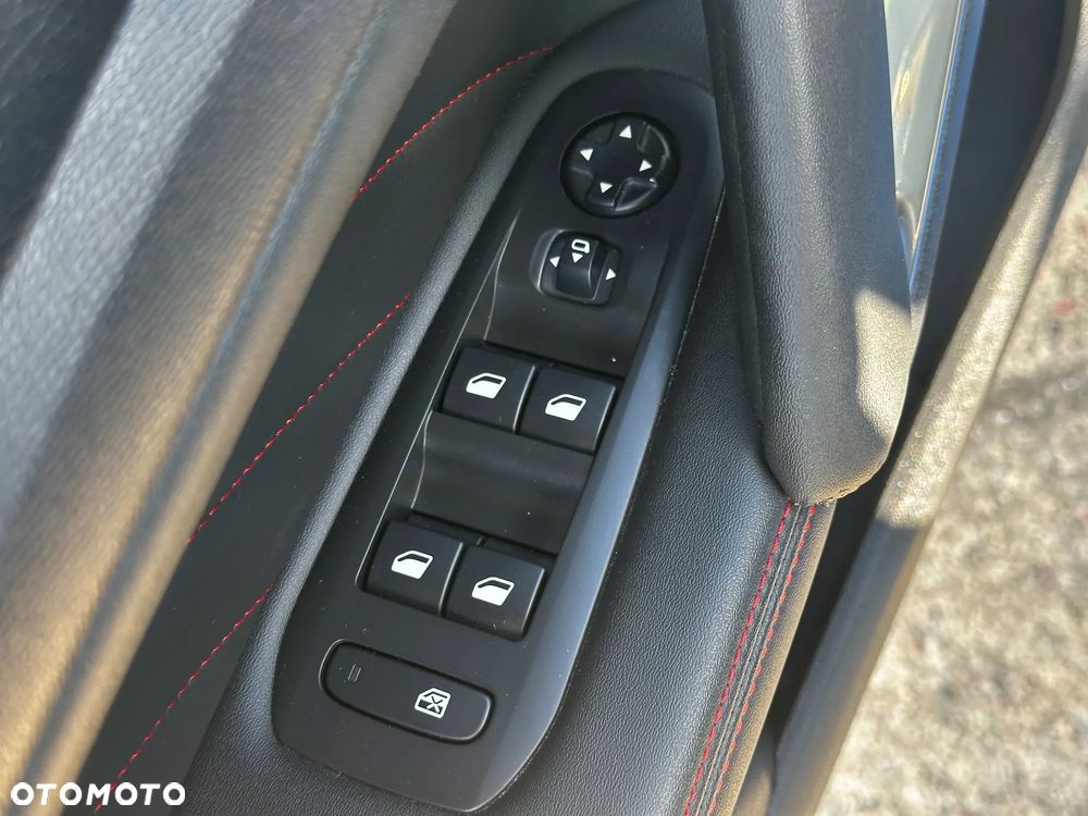 Peugeot 308 BlueHDi 130 EAT8 Stop & Start GT Pack - 25