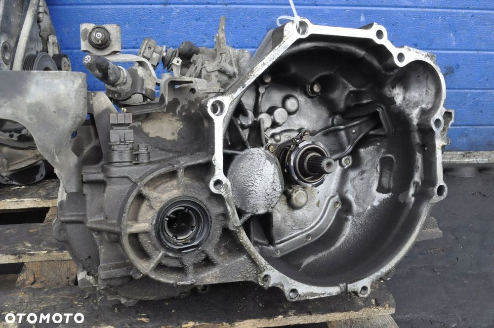 GALANT VIII 2.0 16V 100kW 136KM SKRZYNIA F5M421F7N - 1