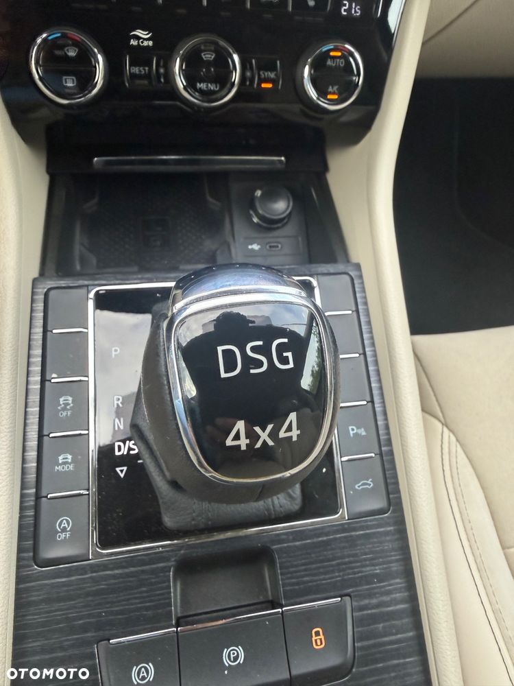 Skoda Superb 2.0 TSI 4x4 L&K DSG - 18