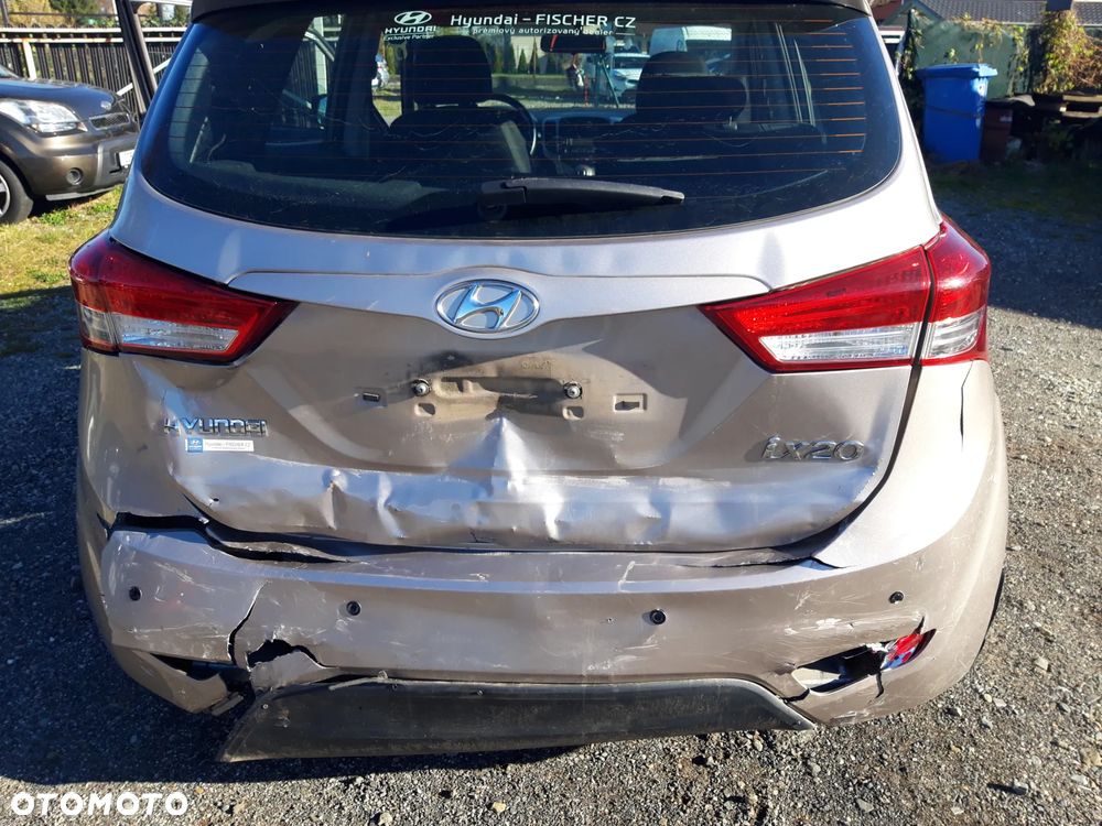 Hyundai ix20 1.4 blue - 18