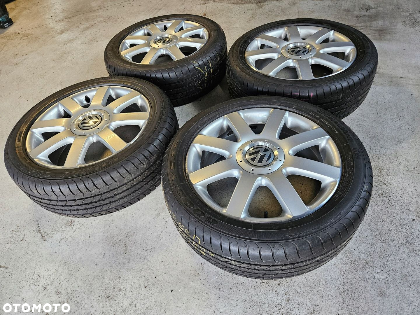 koła 17 5x112 VW Golf V VI Touran 205/50r17 felgi - 2