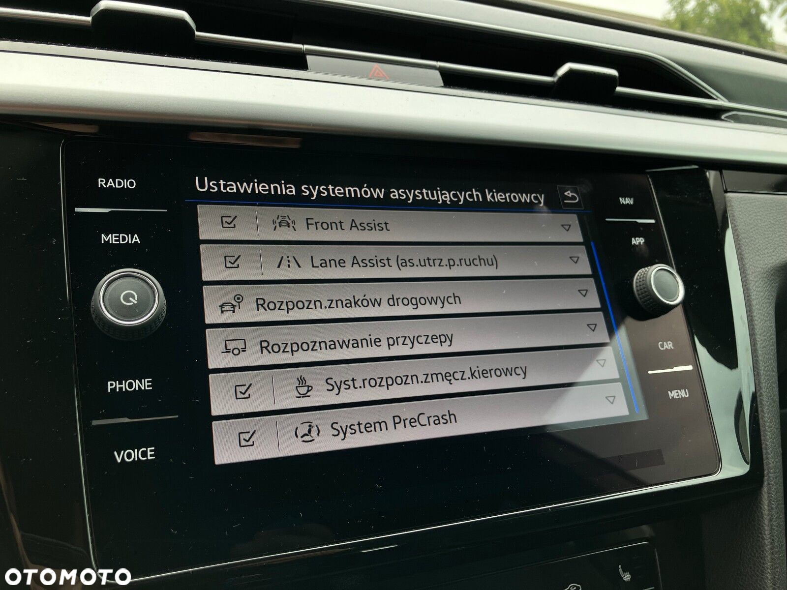 Volkswagen Arteon 2.0 TDI Elegance DSG - 24