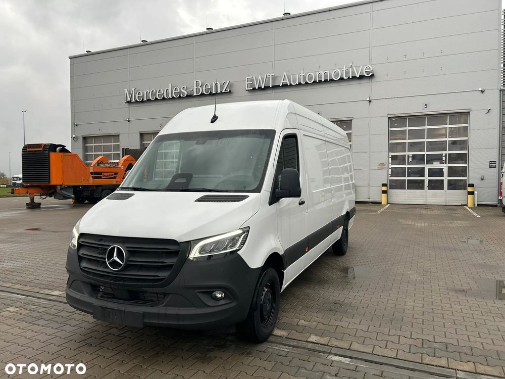 Mercedes-Benz Sprinter - 2