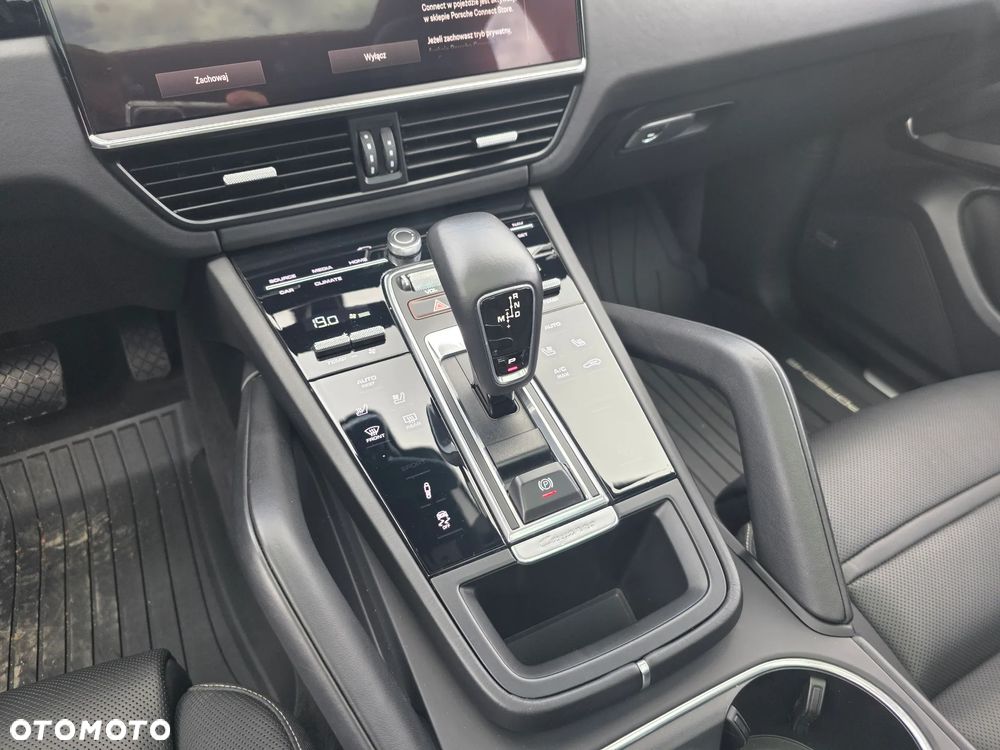 Porsche Cayenne Standard - 17