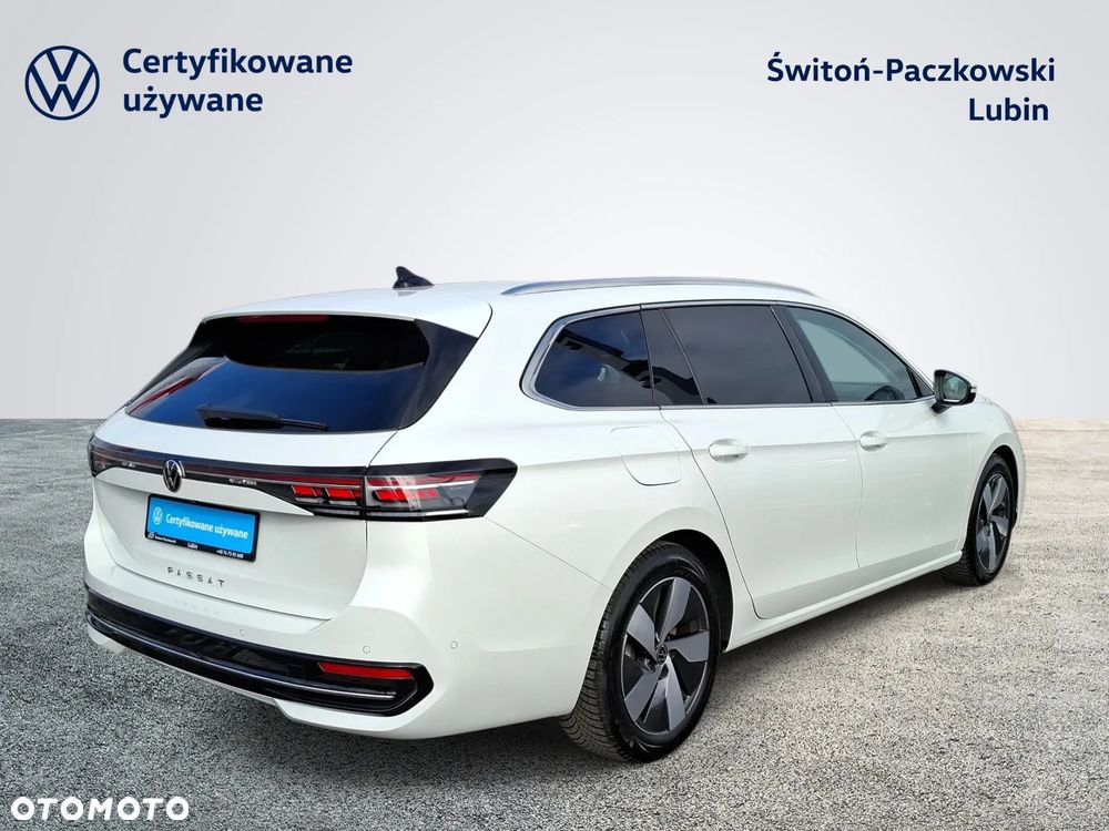 Volkswagen Passat Variant 2.0 TDI SCR DSG Elegance - 6