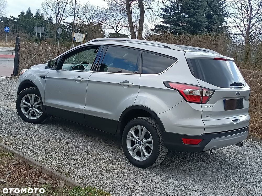 Ford Kuga 2.0 TDCi 2x4 Titanium - 12
