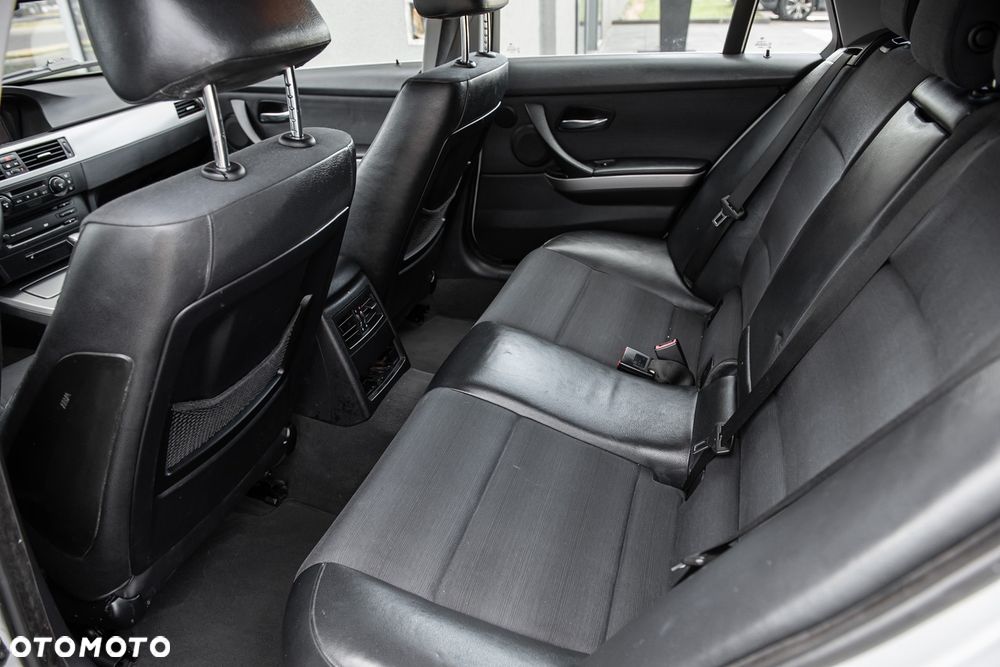 BMW Seria 3 - 16