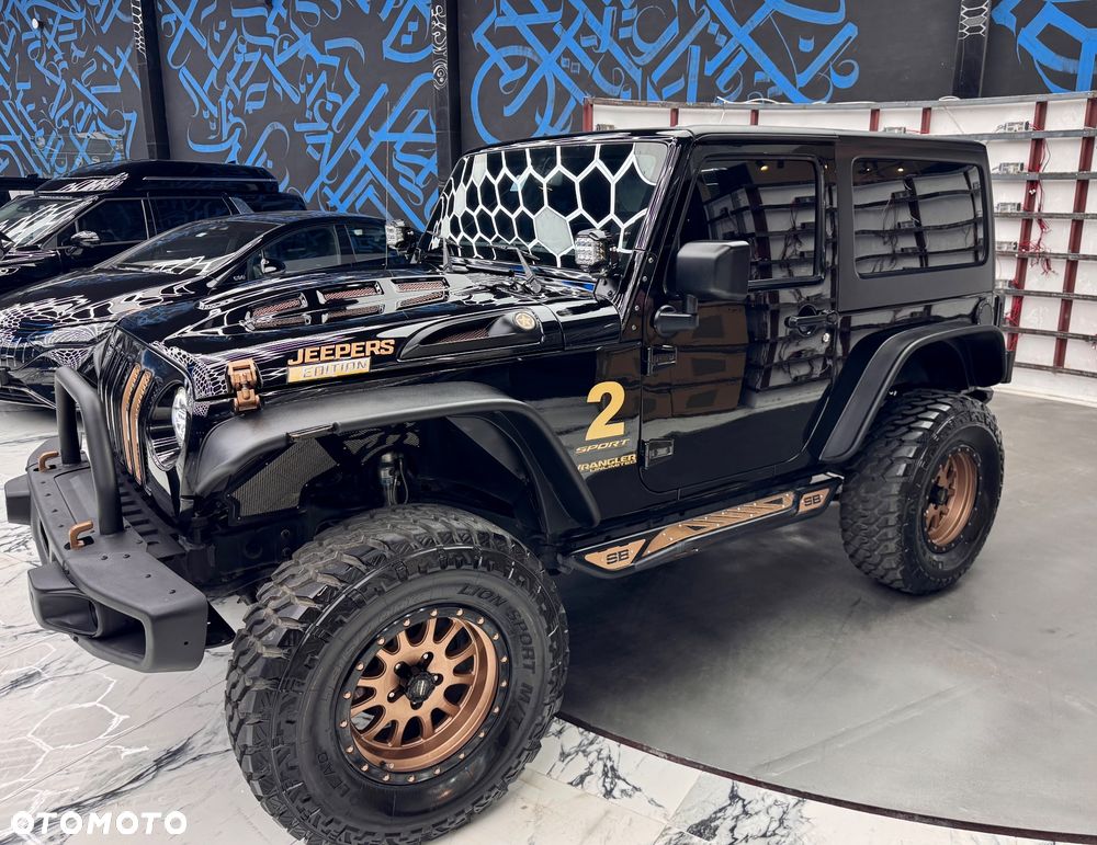 Jeep Wrangler - 5