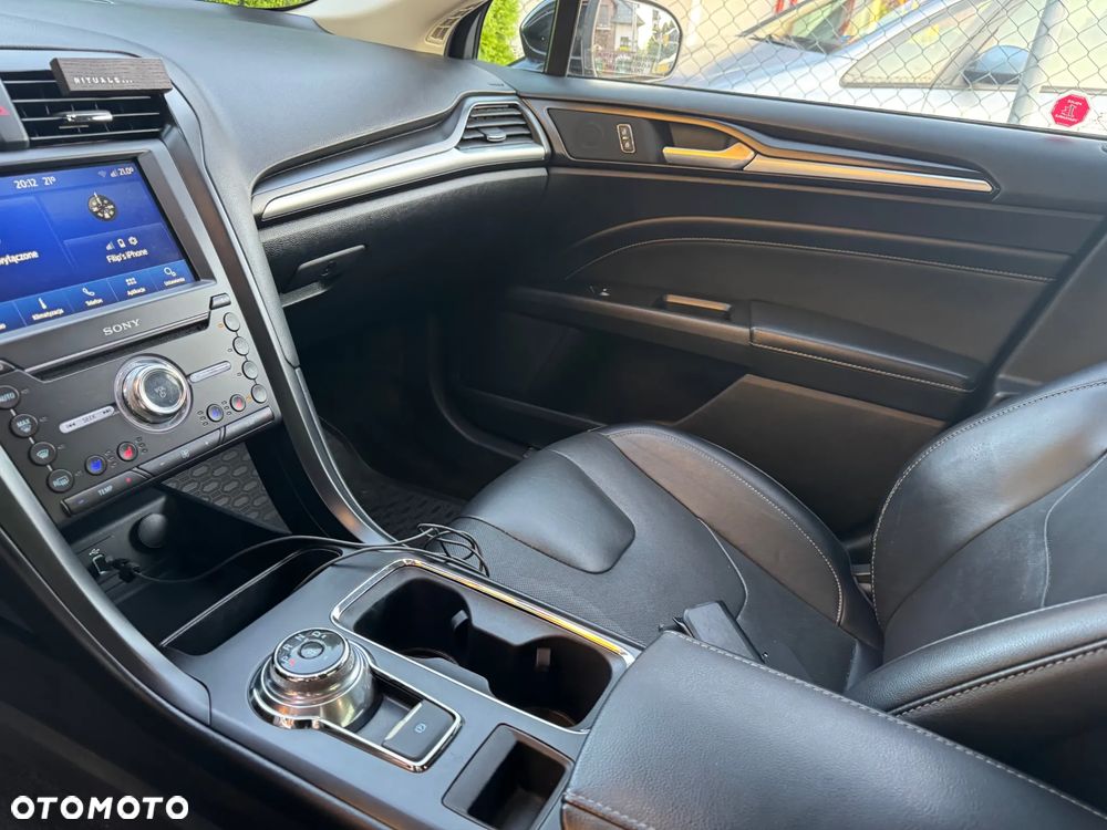Ford Fusion - 9
