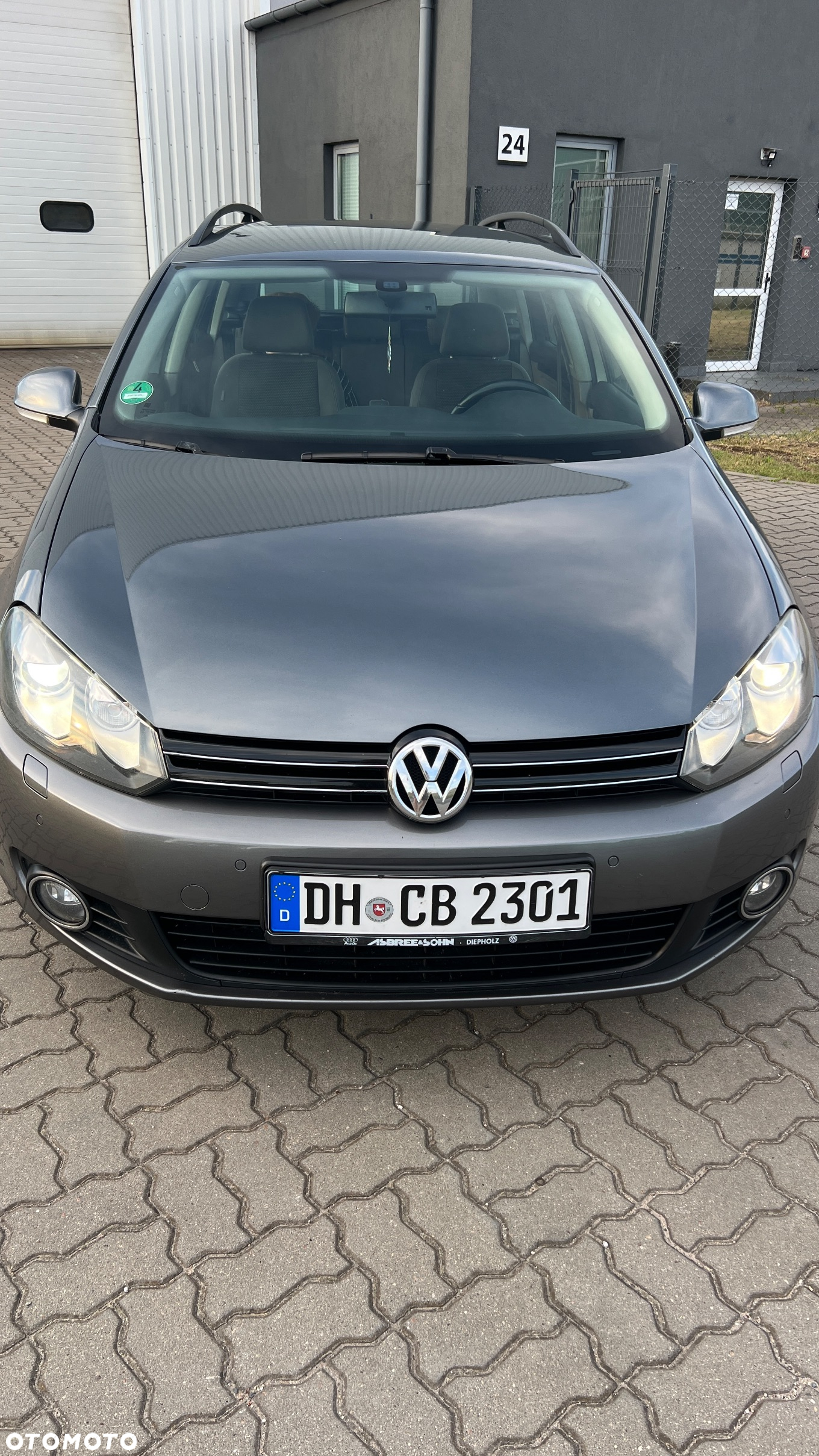 Volkswagen Golf 1.6 TDI BlueMotion Technology DSG Comfortline - 4
